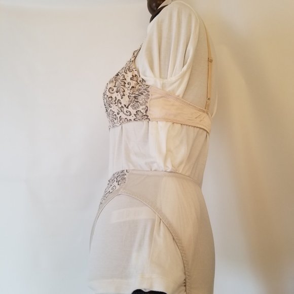 #913N Natori 2 pcs Set: 36A bra and S/M panties. - Picture 11 of 16